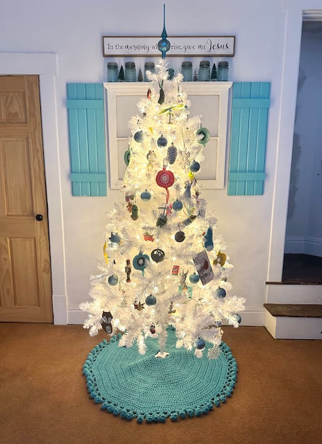 Chunky Bobble Tree Skirt