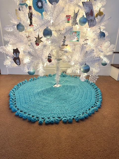 Chunky Bobble Christmas Tree Skirt - Crochet Pattern